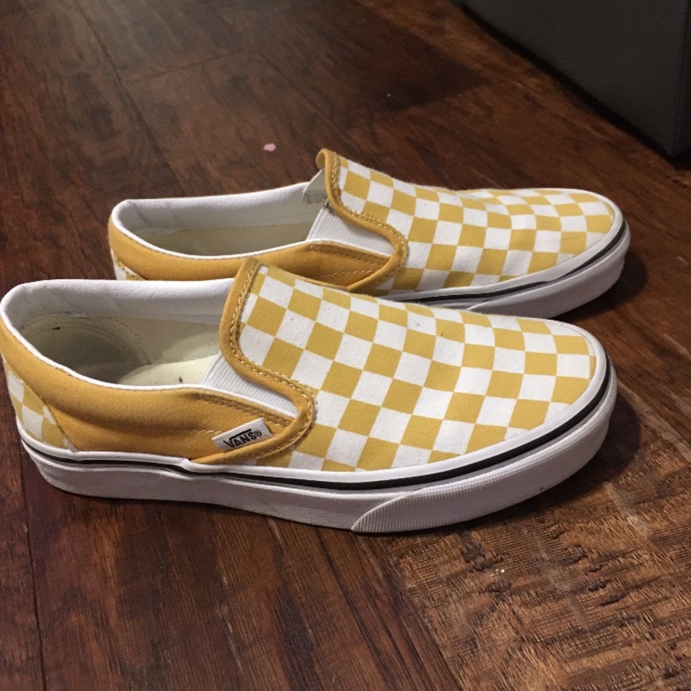 yellow and white checker slide on vans